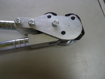 ЗАЖИМНЫЕ ЩИПЦЫ ДЛЯ СТАЛЬНЫХ ЛЕНТ KIPPES WZ65