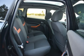 Ford Kuga I 2.0 Duratorq TDCi 163KM 2010 Ford Kuga Titanium 2.0TDCi 163KM Manual 2011r. AWD, zdjęcie 12