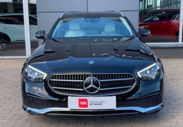 Mercedes Klasa E W213 Kombi Plug-in Facelifting 2.0 E300de 306KM 2021 Mercedes-Benz Klasa E 2.0 D 306KM PHEV PLUG-IN 4MATIC FV MARZA Serwis ASO, zdjęcie 33