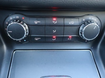 Mercedes Klasa A W176 Hatchback 5d Facelifting 200 156KM 2017 Mercedes A A 200, Automat, Skóra, Navi, Klima, zdjęcie 12