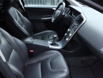 Volvo XC60 I SUV Facelifting 2.0 D3 DRIVE-E 150KM 2016 Volvo XC60 D3, Skóra, Klima, Klimatronic, zdjęcie 8