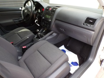 Volkswagen Golf V Hatchback 1.4 i 16V 75KM 2006 Volkswagen Golf 1,4 2006R, zdjęcie 29