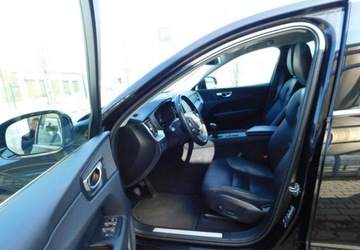 Volvo XC60 II Crossover D3 150KM 2019 Volvo XC 60 z Gwarancja Bezwypadkowe 100 Model 2020r 2.0 Diesel 150KM, zdjęcie 12