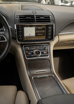 Lincoln Continental IX 2017 Lincoln Continental Lincoln Continental IX 3.0 AWD 402KM 3.0 Benzyna 402KM, zdjęcie 9