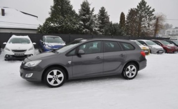 Opel Astra J Sports Tourer 1.4 Turbo ECOTEC 140KM 2012 Opel Astra 1.4 150 JAHRE Benzyna Tempomat Cz. parkowania Klimatyzacja 1.4, zdjęcie 10