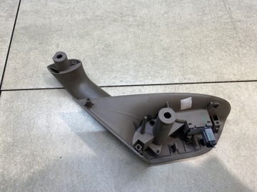 РУЧКА ДВЕРИ ЗАДНЯЯ ЛЕВАЯ PASSAT B6 1F0959855