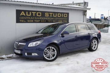 Opel Insignia I Sports Tourer 2.0 CDTI ECOTEC 160KM 2010 Opel Insignia Duza-Navi XenonLED Parktronic Tempomat Multifunkcja Klimatro