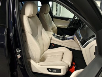 BMW X6 G06 SUV 3.0 40d 340KM 2021 BMW X6 M Sport/ Zawieszenie Adaptacyjne/ IconicGlo, zdjęcie 12
