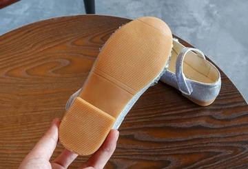 BŁYSZCZĄCE PANTOFELKI BALERINKI BUCIKI WIZYTOWE DLA DZIEWCZYNKI 17CM r.28