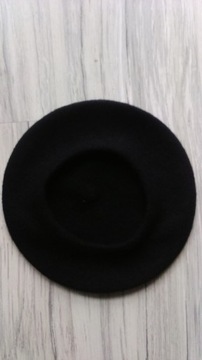 Beret czarny cienki z antenką filcowy 55- 56 cm