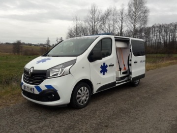 Renault Master IV Furgon FWD 2.3 dCi 150KM 2015 Renault Master 150KM AMBULANS KAMPER, zdjęcie 32