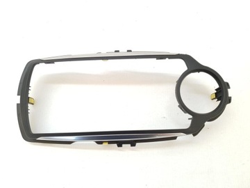 RAMKA RADIA TOYOTA YARIS III