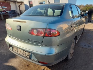 SEAT CORDOBA II VÍKO KUFRU KUFRU LS6M