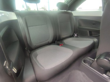 Volkswagen Beetle Hatchback 3d 1.6 TDI 105KM 2015 Volkswagen Beetle bezwypadkowy wyposażen, zdjęcie 28