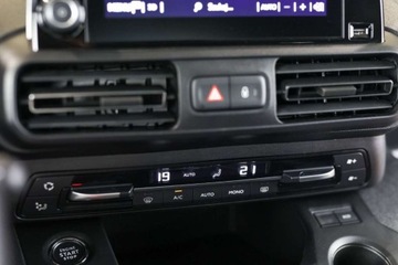 Toyota 2023 Toyota Proace City Verso City Verso Long 1.5 D-4D Family Aut. 1.5 Diesel, zdjęcie 12