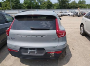 Volvo XC40 Crossover Facelifting 2.0 B5 250KM 2024 Volvo XC 40 2024r., B5 Ultimate Dark Theme, 2L, od ubezpieczalni 2.0 250KM, zdjęcie 3
