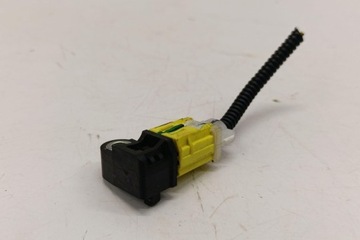 PRAVÝ BOČNÍ SENZOR NÁRAZŮ MITSUBISHI L 200 / TRITON (KJ_, KK_ KL_)