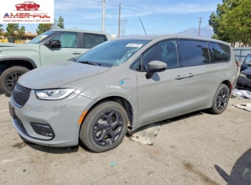 Chrysler Pacifica II 2023 Chrysler Pacifica Hybrid Touring L 2023 3.6 Hybryda Plug-in 260KM