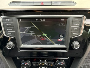 Volkswagen Passat B8 Variant 1.4 TSI BlueMotion Technology ACT 150KM 2017 Volkswagen Passat Variant 1.4 TSI 150 KM Highline, zdjęcie 24