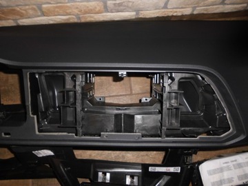 Консоль SEAT ATECA ПОСЛЕ ПОДЪЕМА + 3 подушки безопасности