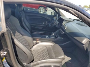 Audi R8 II Coupe 5.2 V10 Plus 610KM 2017 Audi R8 Coupe 5.2 Plus Quattro 2017 5.2 Benzyna 610KM, zdjęcie 10