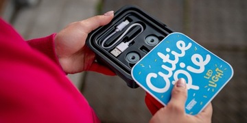 Светодиодная лампа Newell RGB Cutie Pie 2500-9900 К черный