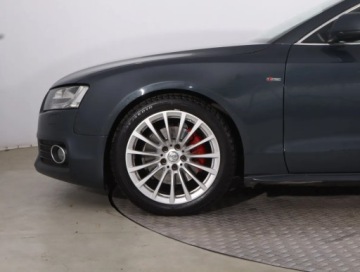 Audi A5 8T Coupe 2.7 TDI 190KM 2009 Audi A5 2.7 TDI, 187 KM, Automat, Skóra, Navi, zdjęcie 13