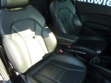 Audi A1 I Hatchback 3d 1.6 TDI 105KM 2011 Audi A1 3-drzwiowe 1.6 TDI, zdjęcie 15