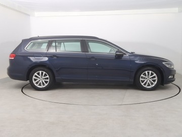 Volkswagen Passat B8 Variant 2.0 TDI BlueMotion SCR 150KM 2016 VW Passat 2.0 TDI, Salon Polska, Serwis ASO, Navi, zdjęcie 5