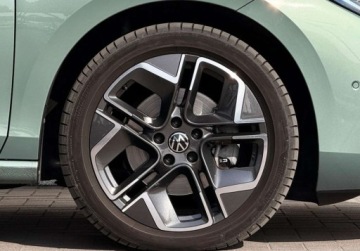 Volkswagen Passat B8 Variant Facelifting 2.0 TDI SCR 150KM 2024 Volkswagen Passat Variant Reflektory IQ Light Matrix Masaz Alcantara Sa, zdjęcie 5