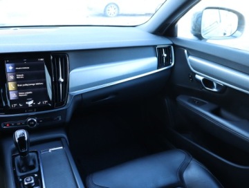 Volvo V90 II Kombi 2.0 D4 190KM 2017 Volvo V90 Cross Country D4 2.0 AWD, 187 KM, 4X4, zdjęcie 7
