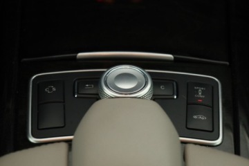 Mercedes Klasa E W212 Limuzyna 350 CDI BlueEFFICIENCY 231KM 2009 Mercedes E E 350 CDI, 227 KM, Automat, Skóra, zdjęcie 14