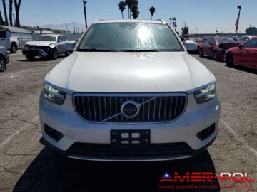 Volvo XC40 Crossover 2.0 T5 247KM 2019 Volvo XC 40 _T5_INSCRIPTION_4x4_2.0 L_248 km_2019r 2.0 Benzyna 248KM, zdjęcie 4