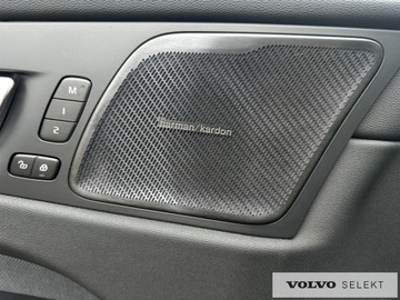 Volvo XC60 II 2025 Volvo XC 60 XC60 B5 B AWD Plus Black Edition aut,, zdjęcie 17