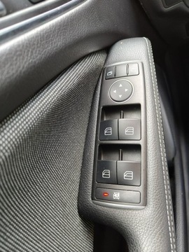 Mercedes Klasa A W176 Hatchback 5d Facelifting 180 122KM 2015 Mercedes A 160 Super stan., zdjęcie 16