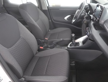 Toyota Yaris IV Hatchback 1.5 Dynamic Force 125KM 2022 Toyota Yaris 1.5 VVT-i, Salon Polska, zdjęcie 8