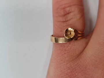 Złoty pierścionek/ 585/ 1.65g/ R13/ II poł. XXw