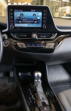 Toyota C-HR I Crossover Facelifting 1.8 Hybrid 122KM 2021 Toyota C-HR 1.8 Hybrid Style 1.8 Hybryda 122KM, zdjęcie 35