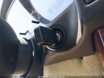 Mercedes SLC 1995 Mercedes-Benz SLC 1995 Mercedes-Benz SL Class 2dr Roadster 5.0L 5.0 Benzyna, zdjęcie 9