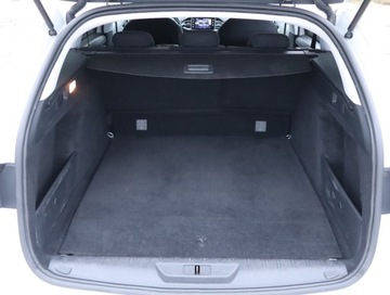 Peugeot 308 II SW 1.2 PureTech 130KM 2016 Peugeot 308 1.2 PureTech, Navi, Klima, zdjęcie 11