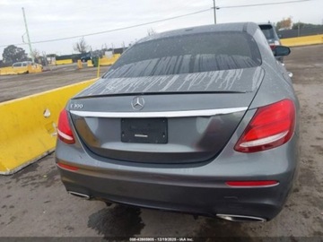 Mercedes Klasa E W213 2019 Mercedes-Benz Klasa E MERCEDES-BENZ E 300 2.0 Benzyna 244KM, zdjęcie 3