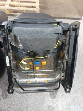 SEDADLA POHOVKA BOKY KŮŽE 5D TOYOTA RAV4 II (2000-2005)