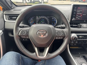 Toyota RAV4 V SUV 2.5 Hybrid Dynamic Force 222KM 2021 Toyota RAV4 2.5 Hybrid Black Edition by JBL 4x4 V, zdjęcie 15