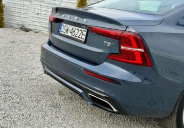 Volvo S60 III 2021 Volvo S60 Volvo S60 B5 B AWD Ultimate Dark 2.0 Benzyna 250KM, zdjęcie 28