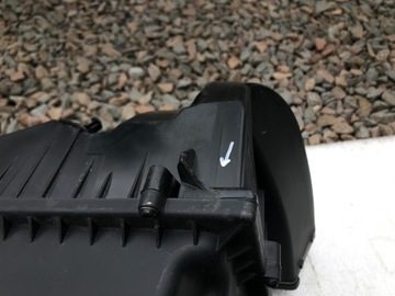 BMW 5 G30 G12 G01 G02 POUZDRO FILTRU VZDUCHU 18-