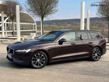 Volvo V60 I Kombi Facelifting 2.0 D3 DRIVE-E 150KM 2018 Volvo V60 2.0 Diesel 150KM LIFT Lakier w orygiale Bardzo zadbane, zdjęcie 3