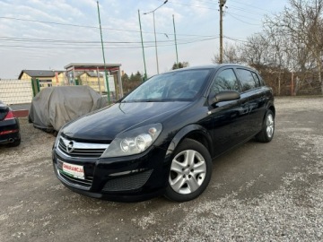 Opel Astra J Hatchback 5d 1.6 Twinport ECOTEC 115KM 2012 Opel Astra 1.6 115KM/SalonPL/Wymienione: rozrząd