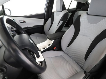 Toyota Prius IV Hatchback 1.8 Hybrid 122KM 2016 Toyota Prius Lounge navi kamera BiLED JBL ACC, zdjęcie 12