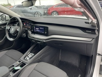 Skoda Octavia IV Liftback 1.5 TSI EVO 150KM 2023 Škoda Octavia Skoda Octavia Automat Klimatronik, zdjęcie 10
