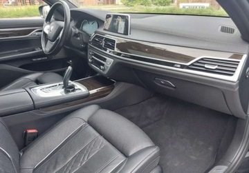 BMW Seria 7 G11-G12 Sedan 750i 450KM 2017 BMW Seria 7 4.4 Benzyna 450KM, zdjęcie 26
